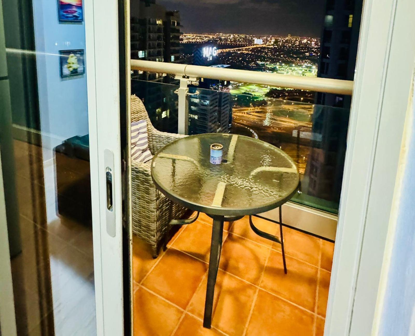 Skynest Holiday Homes Princess Tower 68Th Floor 1 Bedroom Apartment Dubai Exterior foto